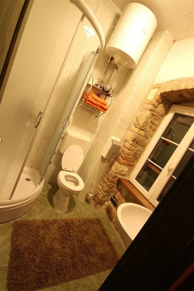 XIV Century Rooms Kaštela Bed & Breakfast